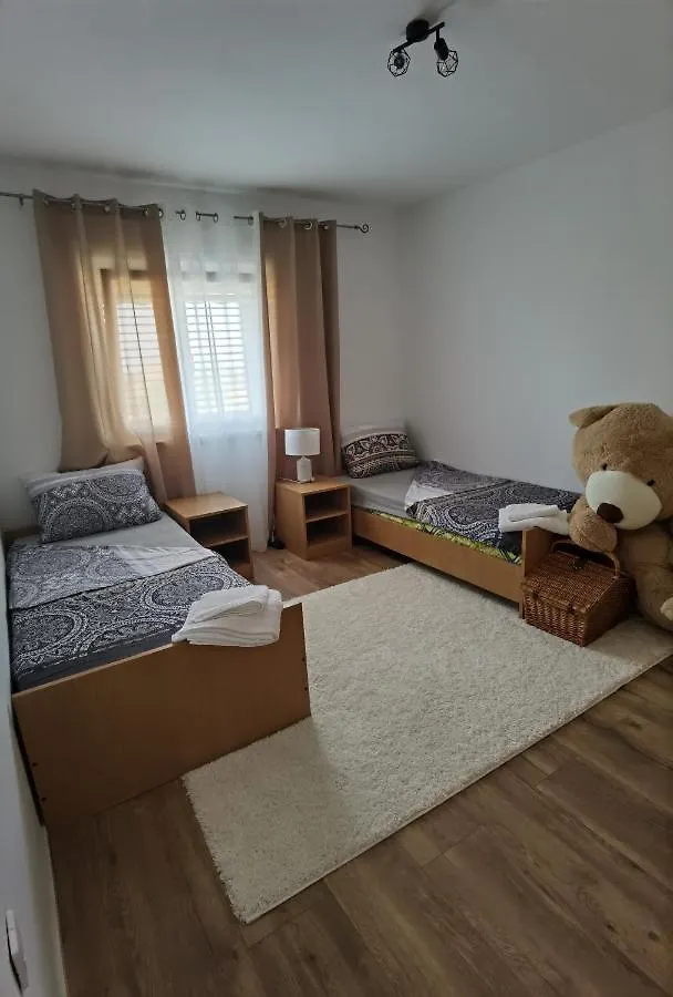 Apartments Kotaranka Donje Biljane